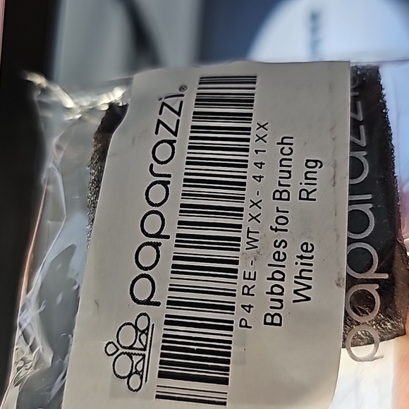 Bubbles for Brunch White Ring 💍  Silver  Rhinestones & Cat's Eye - Picture 4 of 4